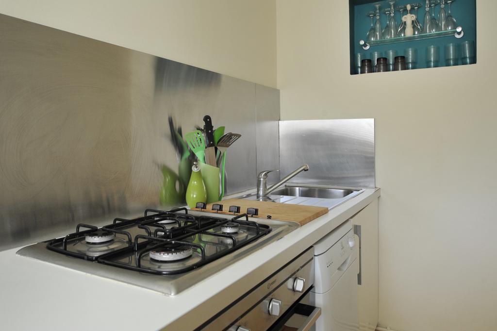 Kensington Court Apartment Bath Exterior foto