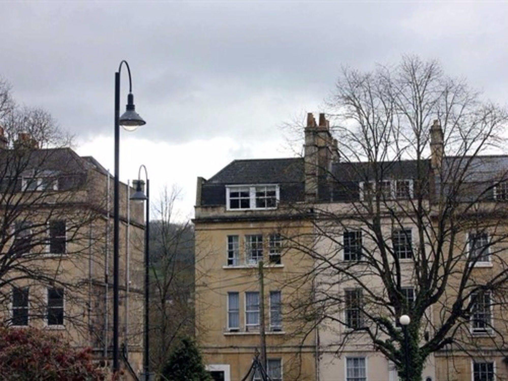 Kensington Court Apartment Bath Exterior foto